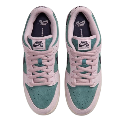 Nike Men's SB Dunk Low Pro Suede Skate Shoes