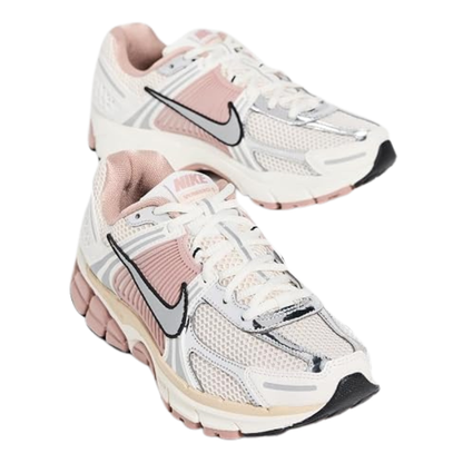 Nike Women's Zoom Vomero 5 Running Shoes