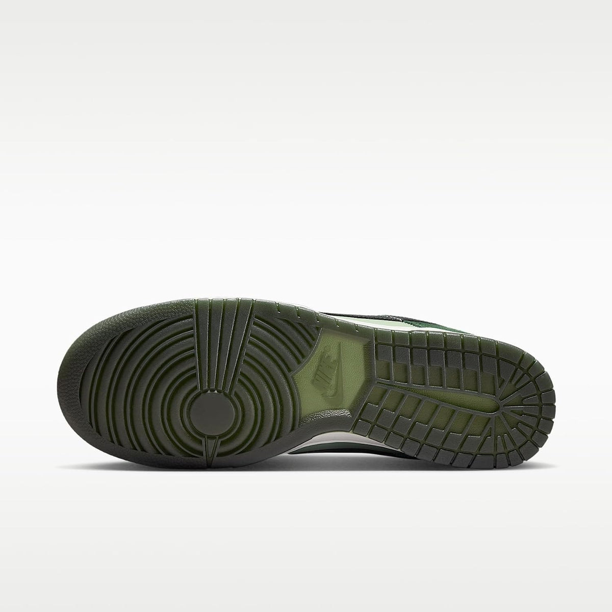 Nike Dunk Low Retro SE Men's Shoes - Jade Horizon/Fir