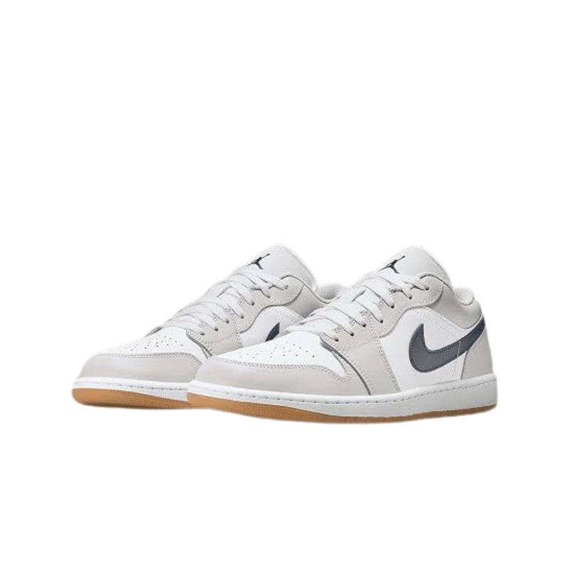 sneakers in neutral grey and industrial blue